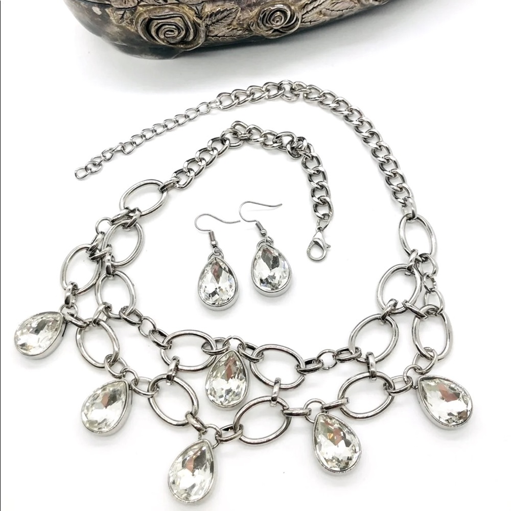 Modern vintage clear crystal statement necklace and earrings